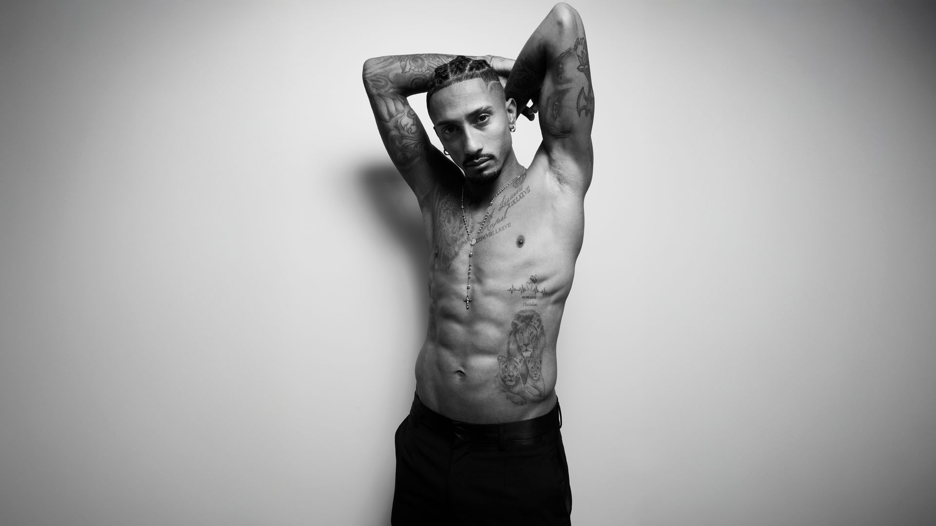 GQ_HYPE_ RAPHINHA ONLINE HEADER .jpg