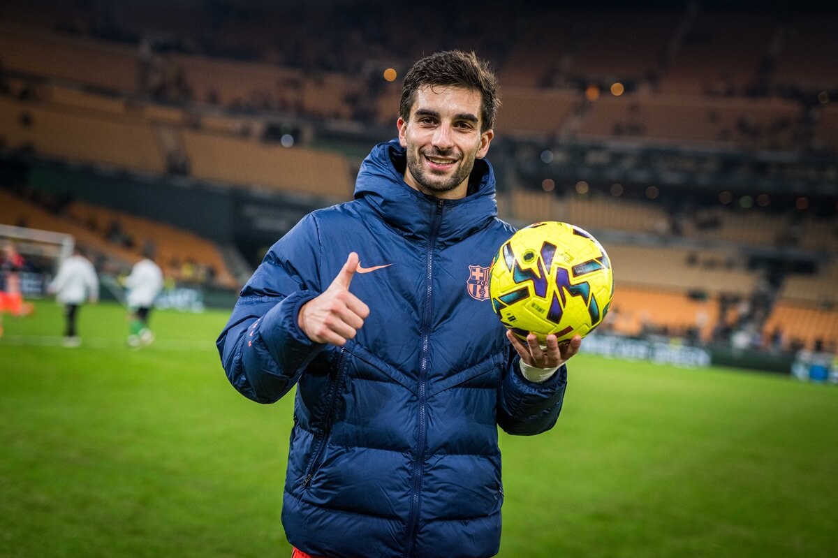 Lần thứ 3 Torres nhận được quả bóng sau trận