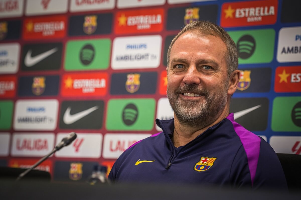 HLV Hansi Flick trả lời phỏng vấn trước trận gặp Osasuna