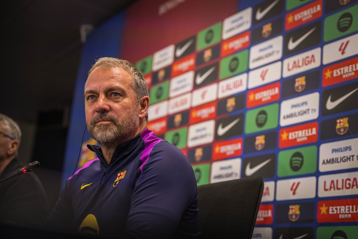 HLV Hansi Flick trả lời phỏng vấn trước trận gặp Villarreal