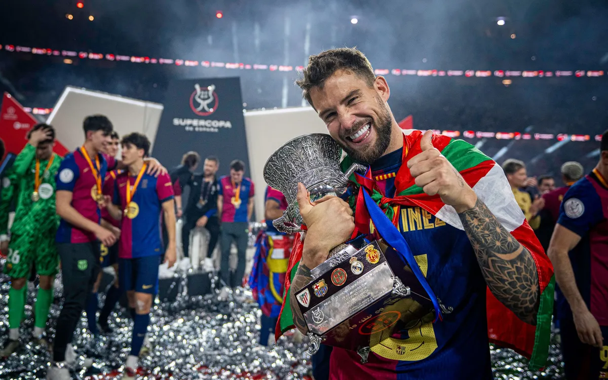 Inigo Martinez v Super Copa