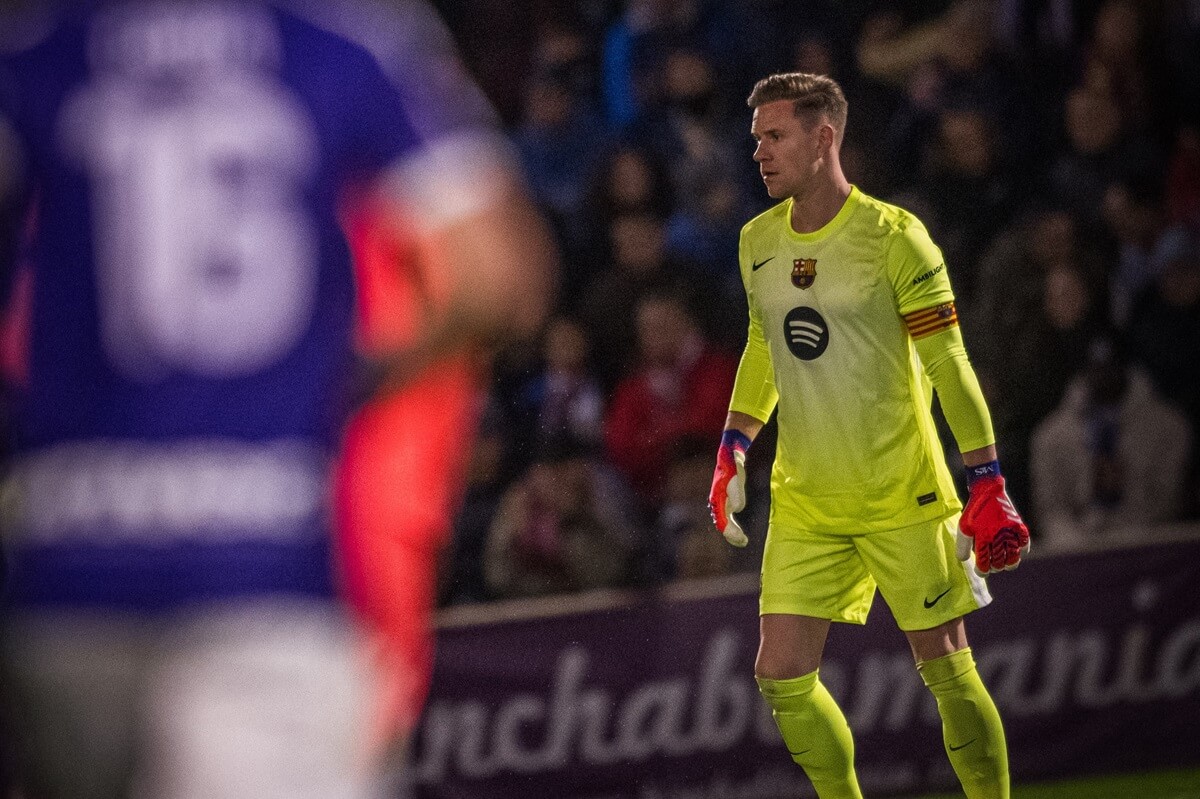 Ter Stegen trở lại sau 212 ngày chấn thương