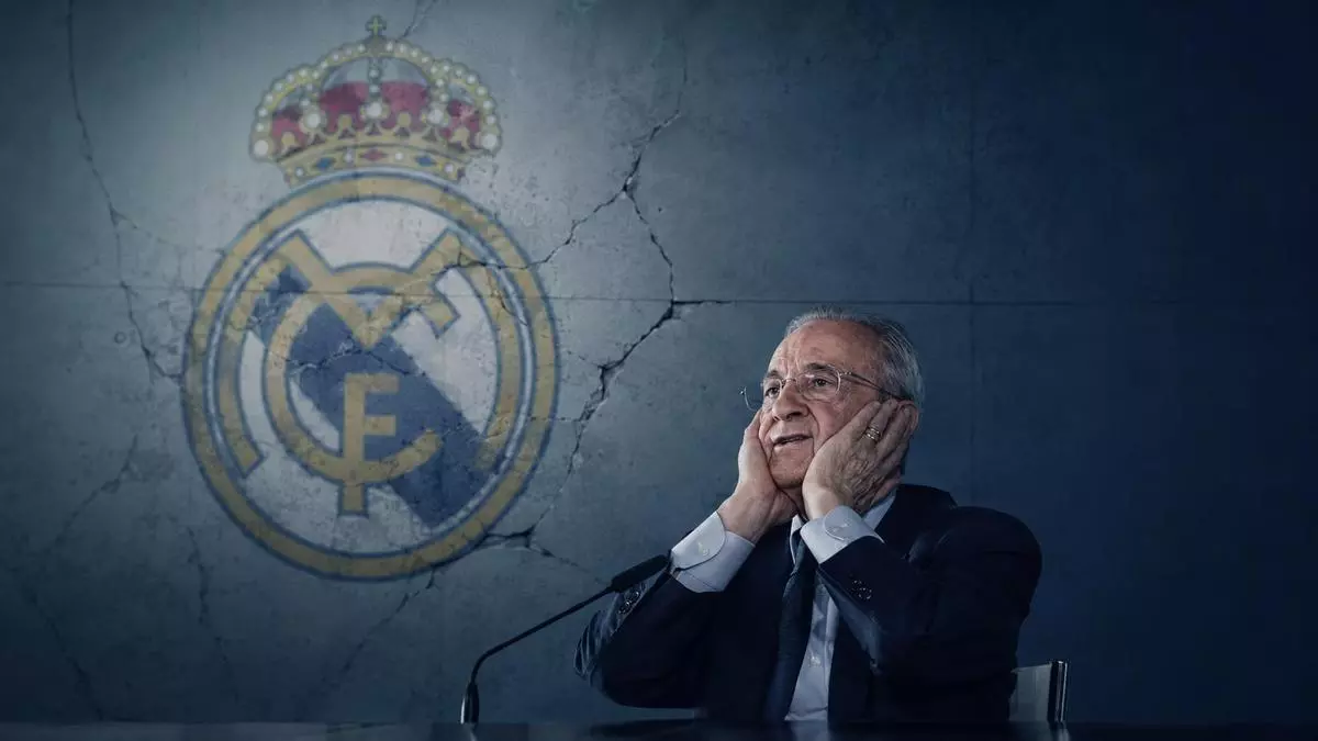Florentino Pérez diễn "hài kịch" làm món quà muộn cho các Culé