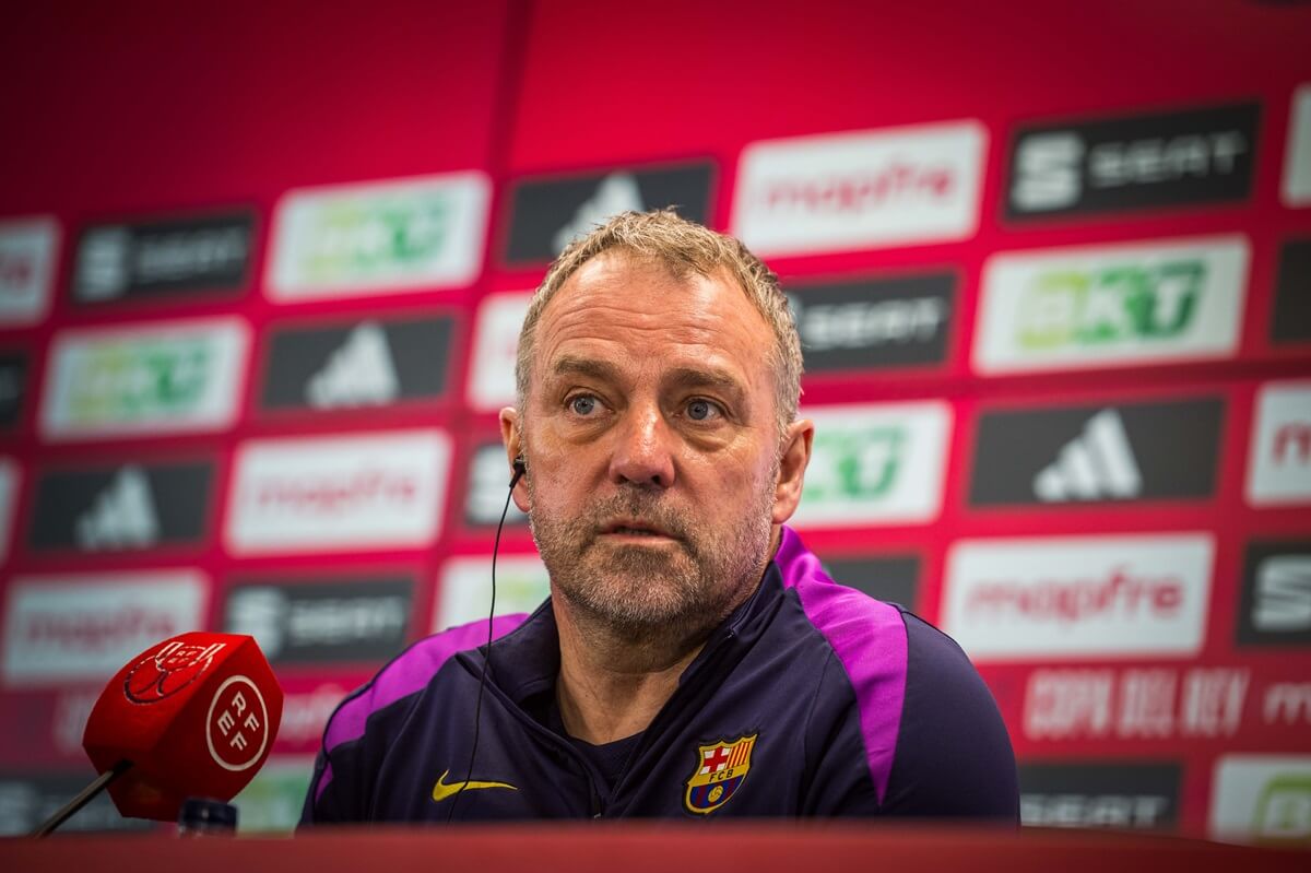 Hansi Flick trước trận gặp Atlético: "Mọi việc đều có thể xảy ra"