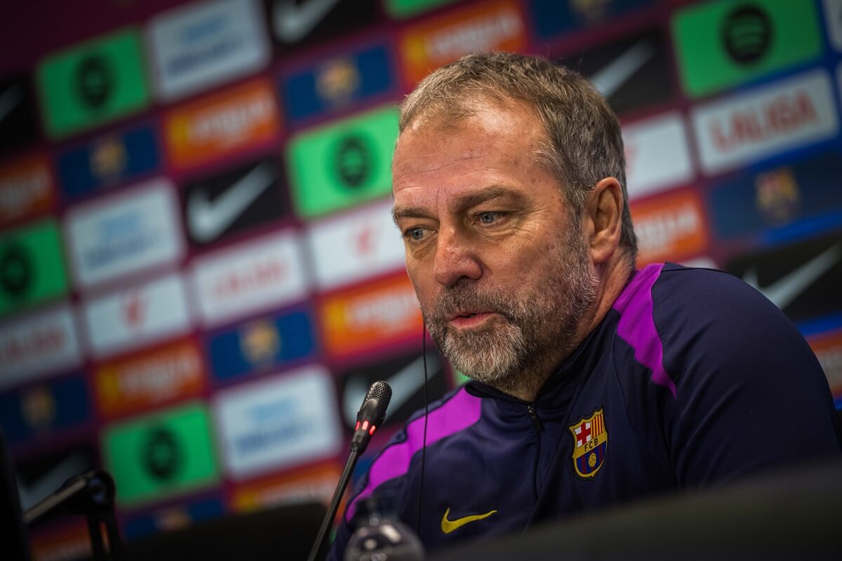 HLV Hansi Flick họp báo trước trận gặp Real Sociedad