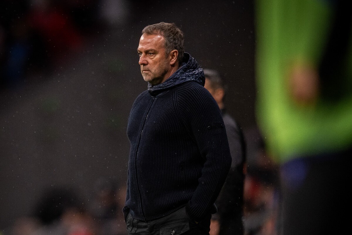 Hansi Flick: "Chúng tôi đủ sức lội ngược dòng"