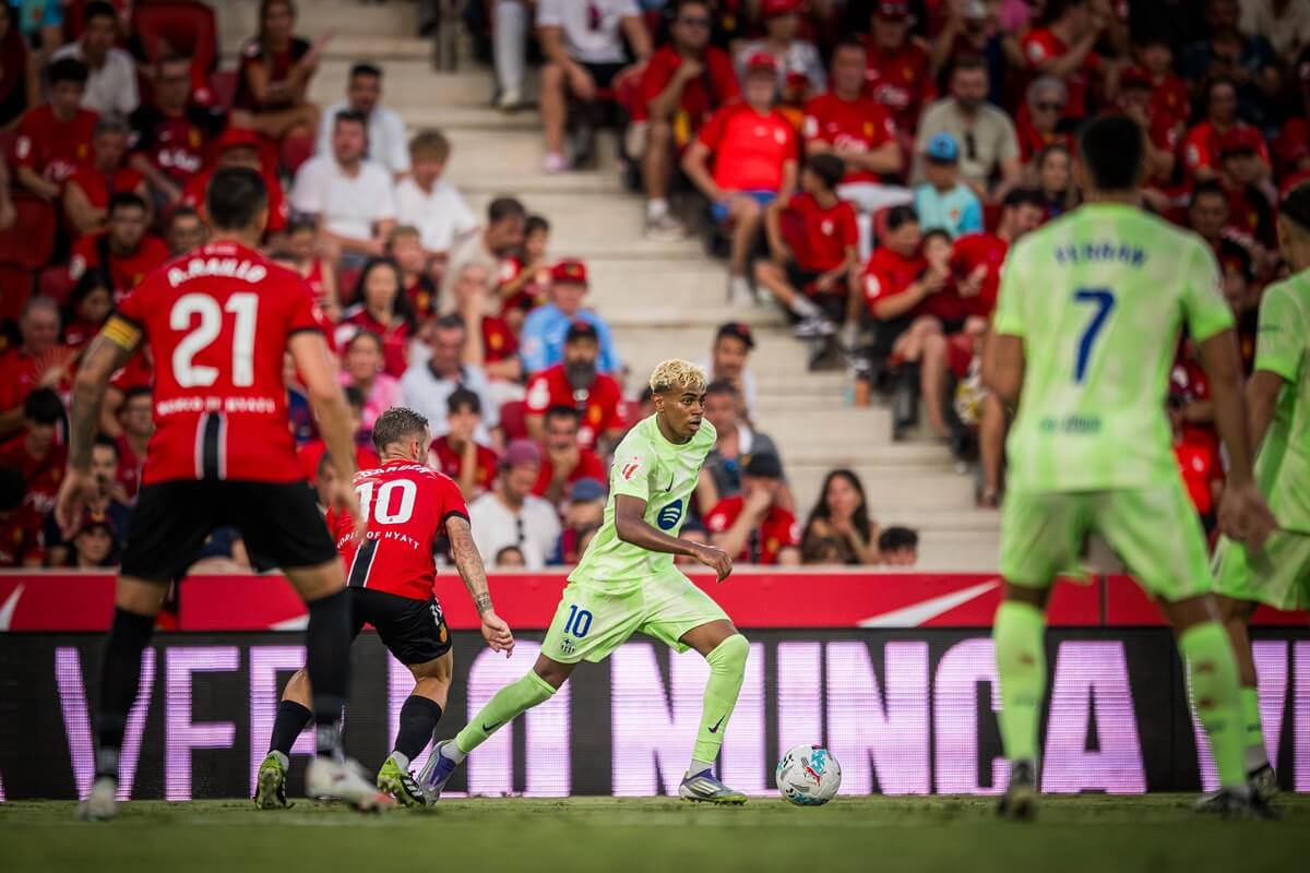 Lamine Yamal đối mặt với hàng phòng ngự RCD Mallorca