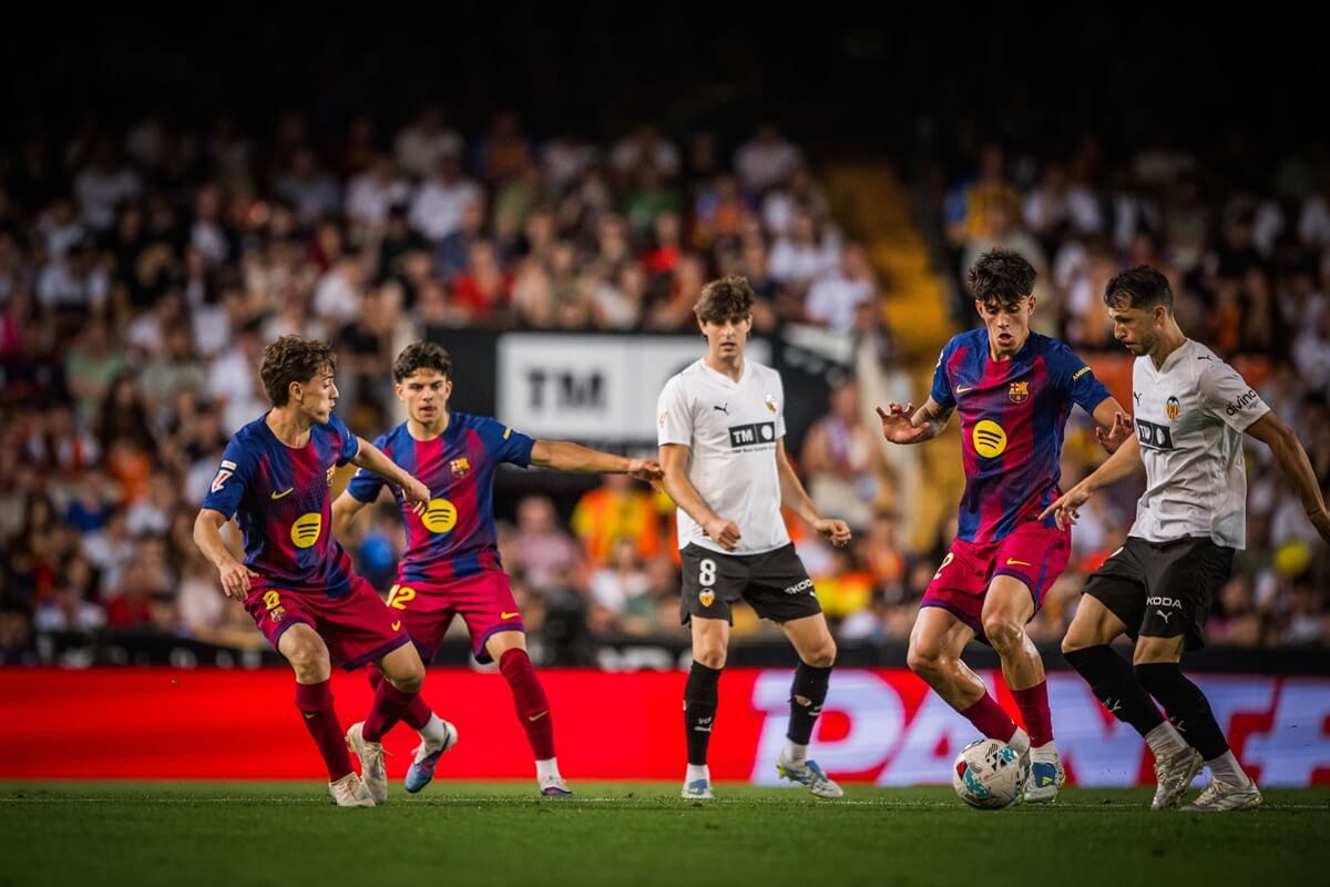 Vòng 38: Valencia - Barça (3-1)