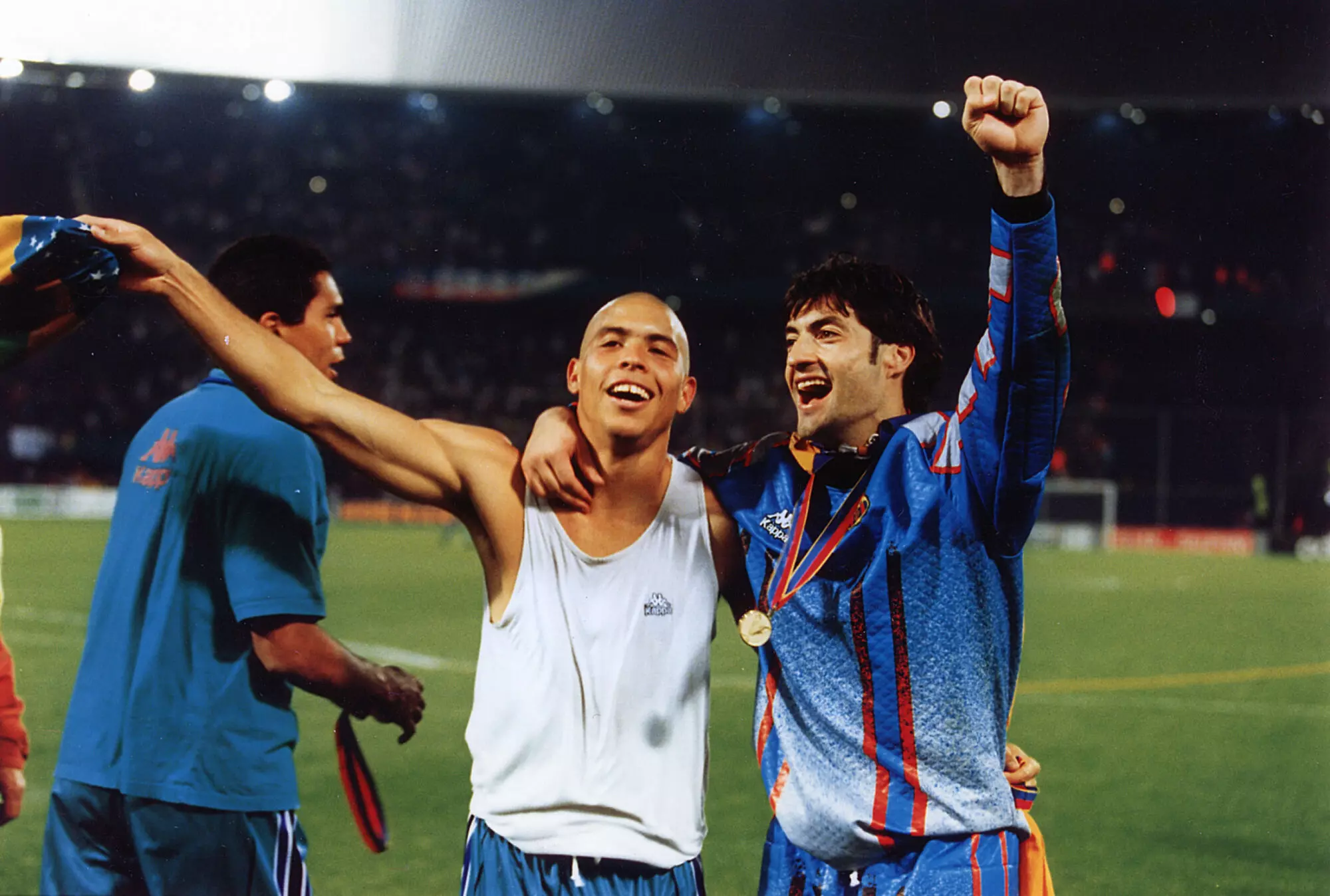 Victor Baia và Ronaldo vô địch cúp C2