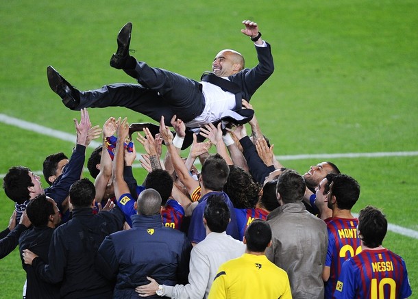 Pep Guardiola được các học trò tung hô- Sport Pep Guardiola được các học trò tung hô - Sport