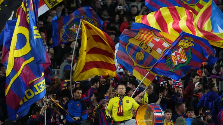 Rừng cờ tại Camp Nou sẽ nuốt chửng Madrid